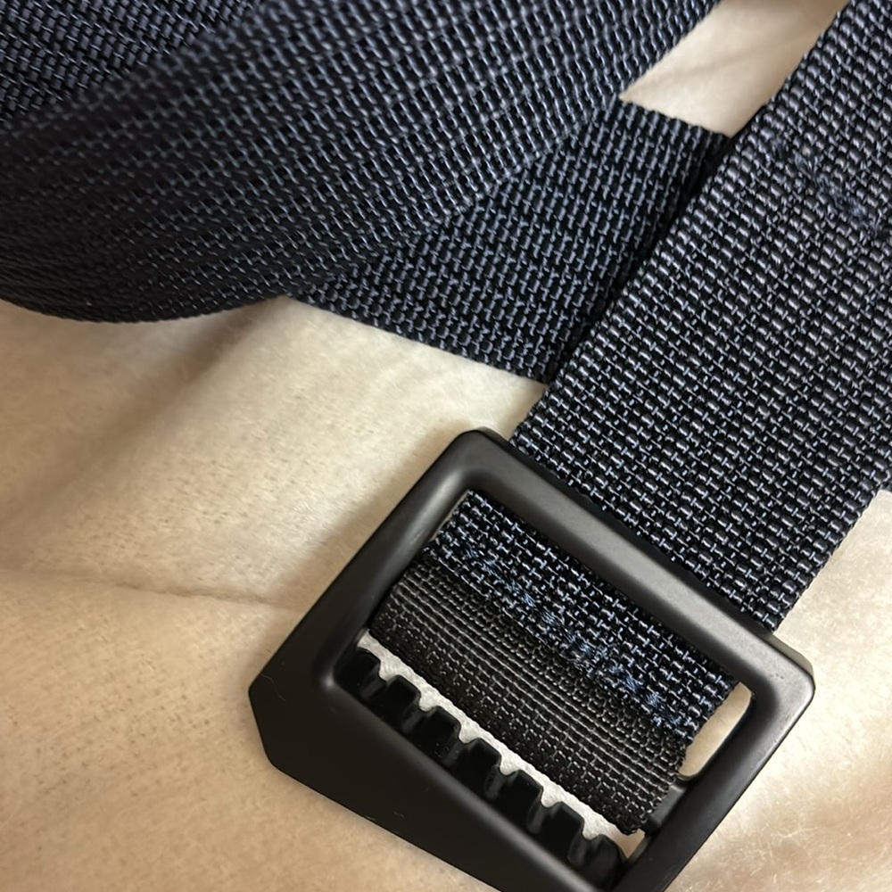 oobe Men’s Buckle Nylon Adjustable Belt Sz L NWOT